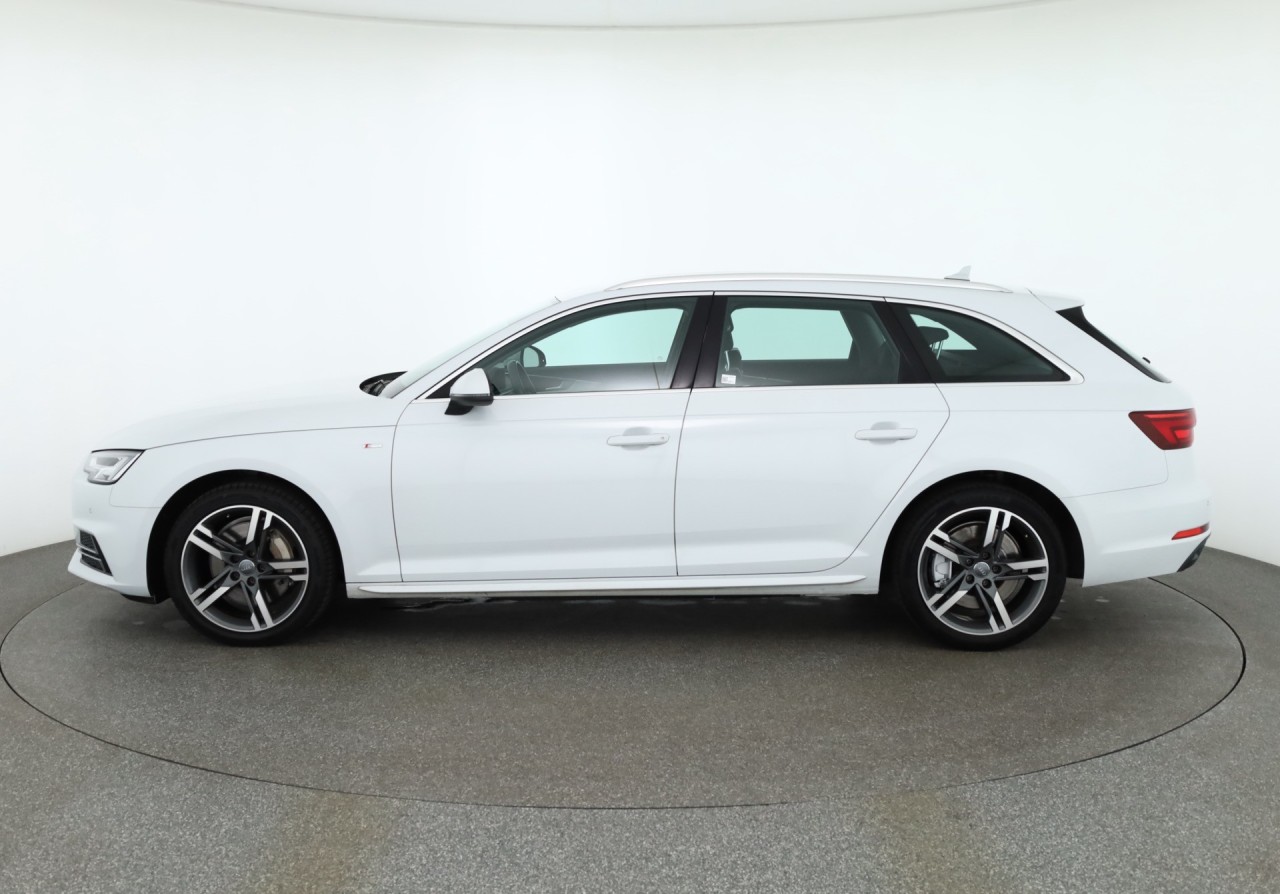 Audi A4 Quattro Avant 2.0 TFSI quattro S-line