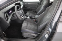 VW Golf VIII Variant 2.0 TDI R-Line DSG