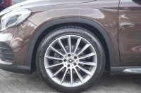Mercedes-Benz GLA 180 Autom. AMG Line
