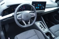 VW Golf VIII Variant 1.5 TSI DSG