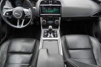 Jaguar XE 2.0 R-Dynamic S