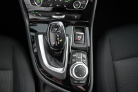 BMW 220 i Advantage AT