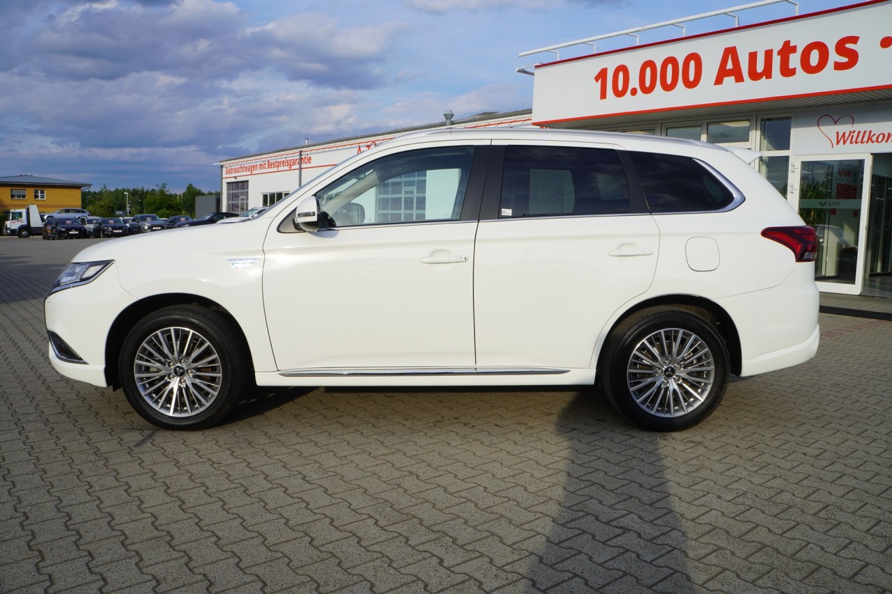 Mitsubishi Outlander 2.4Hybrid PHEV 4WD