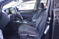 VW Golf VIII Variant 1.0 Active