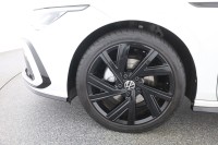 VW Golf VIII Variant 1.5 TSI R-Line