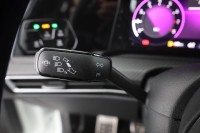 VW Golf VIII 1.5 TSI R-Line