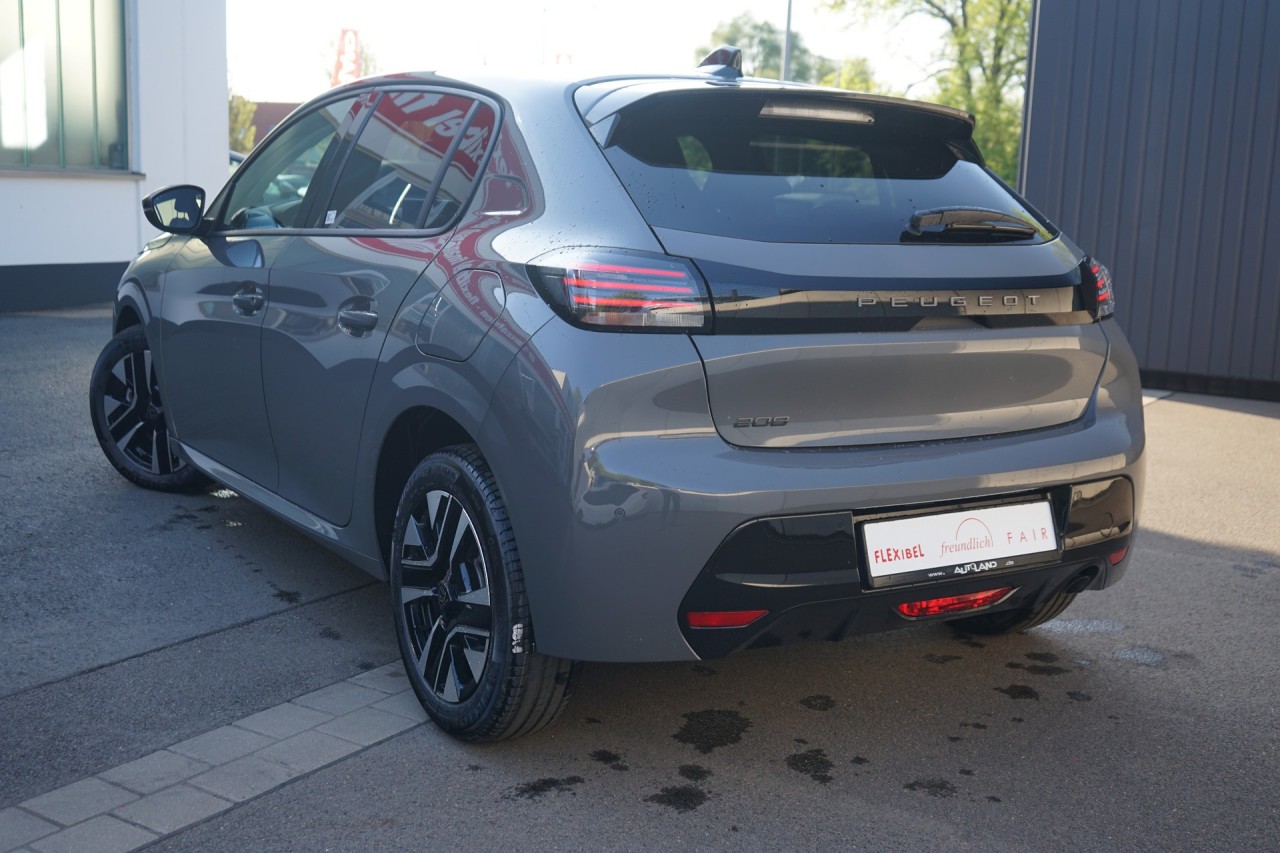 Peugeot 208 PureTech 100
