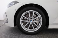 BMW 3 330i M-Sport Touring Aut.