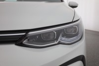 VW Golf VIII Variant 2.0 TDI DSG 2x R-Line