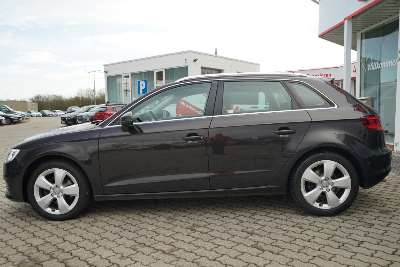 Audi A3 Sportback 1.6 TDI Attraction