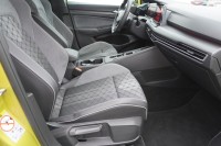 VW Golf VIII 2.0 TDI R-Line