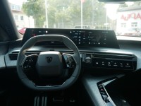 Peugeot 5008 GT 1.2 Hybrid Aut.