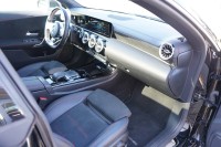 Mercedes-Benz CLA 220 220d AMG Line