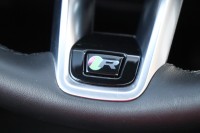 Jaguar XE D180 R-Dynamic SE