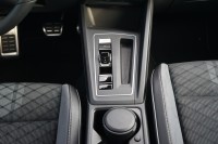 VW Golf VIII Variant R-Line eTSI