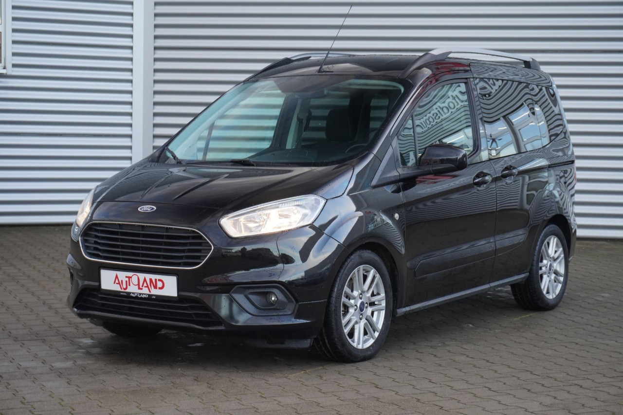 Ford Tourneo Courier 1.5 TDCi Titanium