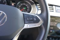 VW Passat Variant 1.5 TSI DSG R-Line