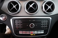 Mercedes-Benz GLA 180 Urban