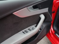 Audi A4 Quattro Avant 2.0TFSI quattro S-Line