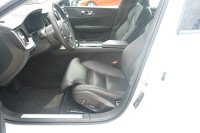 Volvo V60 Kombi 2.0 M-Hybrid Plus Dark