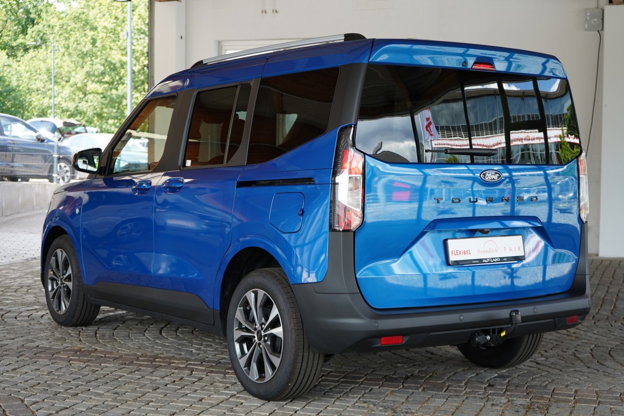 Ford Tourneo Courier Titanium 1.0 EB Aut.
