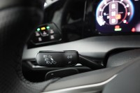 VW Golf VIII Variant 1.5 eTSI R-Line DSG