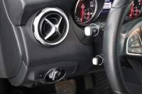 Mercedes-Benz GLA 180 Urban