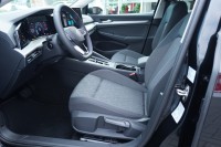 VW Golf VIII Variant 1.5 TSI DSG