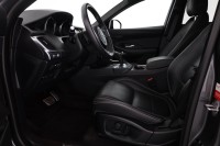 Jaguar E-Pace E-PACE 2.0 D R-Dynamic SE AWD