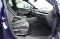 VW Golf VIII Variant 2.0 TDI DSG R-Line