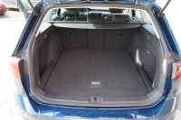 VW Passat Variant 1.5 TSI DSG R-Line