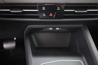 VW Golf VIII Variant 1.0 eTSI DSG