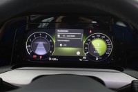 VW Golf VIII Variant 1.0 eTSI DSG Life