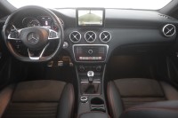 Mercedes-Benz A 180 A180 d AMG Line