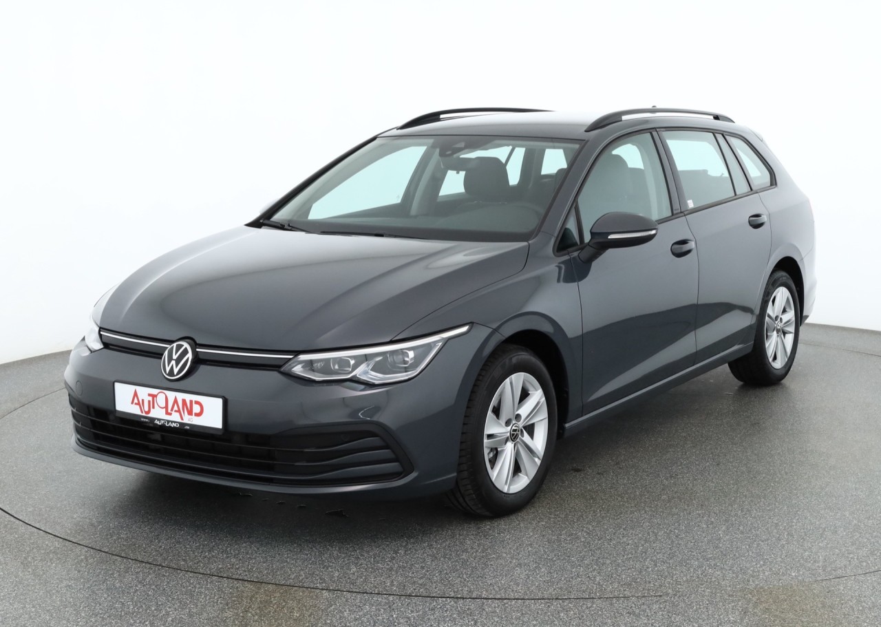 VW Golf VIII Variant 1.5 eTSI DSG Life
