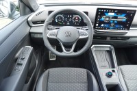 VW T-Roc R-Line 1.5 eTSI DSG n.Modell