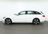 Vorschau: Mercedes-Benz C 300 C300 e T-Modell Avantgarde