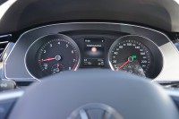VW Passat Variant 1.5 TSI DSG R-Line