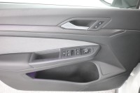 VW Golf VIII 1.5 TSI R-Line