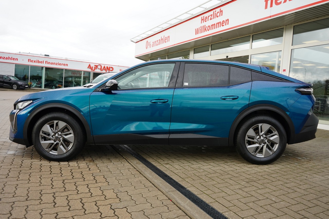 Peugeot 408 1.2 12V e-THP Allure Aut.