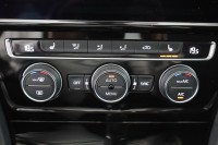 VW Golf VII Variant 1.6 TDI DSG IQ.DRIVE