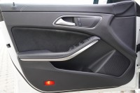 Mercedes-Benz CLA 200 AMG Line