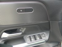 Mercedes-Benz B 180 B180