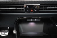 VW Golf VIII Variant 2.0 TDI R-Line DSG