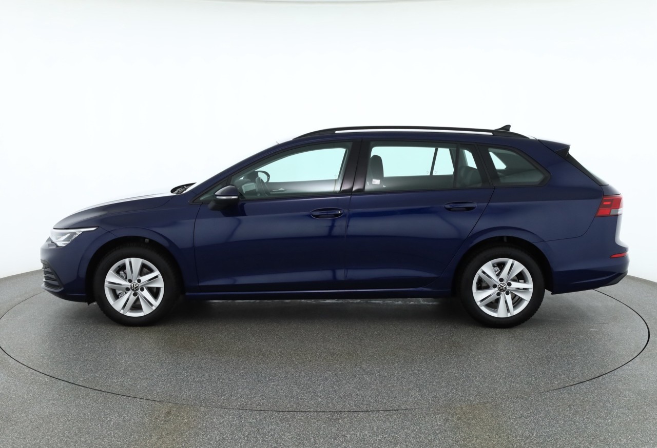 VW Golf VIII Variant 1.0 TSI Life