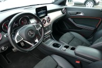 Mercedes-Benz CLA 200 AMG Line