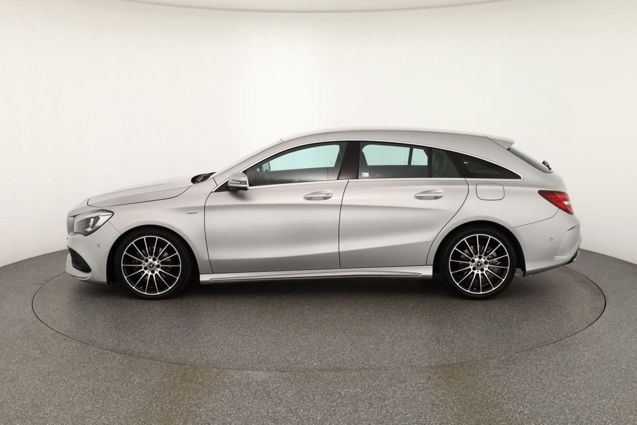 Mercedes-Benz CLA 200 Shooting Brake AMG Line