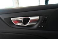 Volvo V60 Kombi 2.0 M-Hybrid Plus Dark