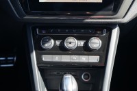 VW Touran 1.5 TSI DSG IQ.DRIVE