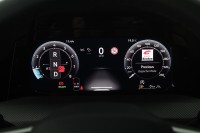 VW Golf VIII Variant 1.5 eTSI R-Line DSG